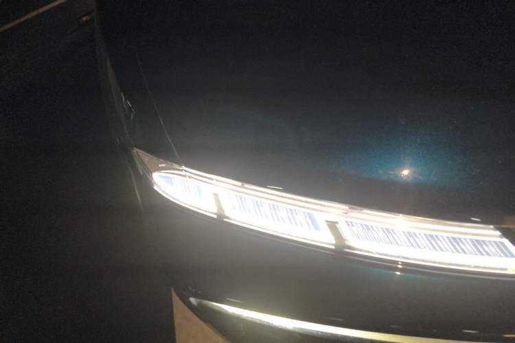 Used Wey Mocha New Energy 2023 Two-Wheel Drive Long-Range Version Right Front Headlight