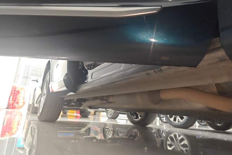 Used Wey Mocha New Energy 2023 Two-Wheel Drive Long-Range Version Right Side Sill