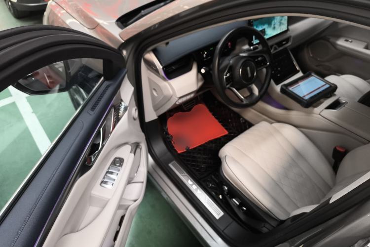 Used Wey Mocha New Energy 2023 Two-Wheel Drive Long-Range Version Driver Seat