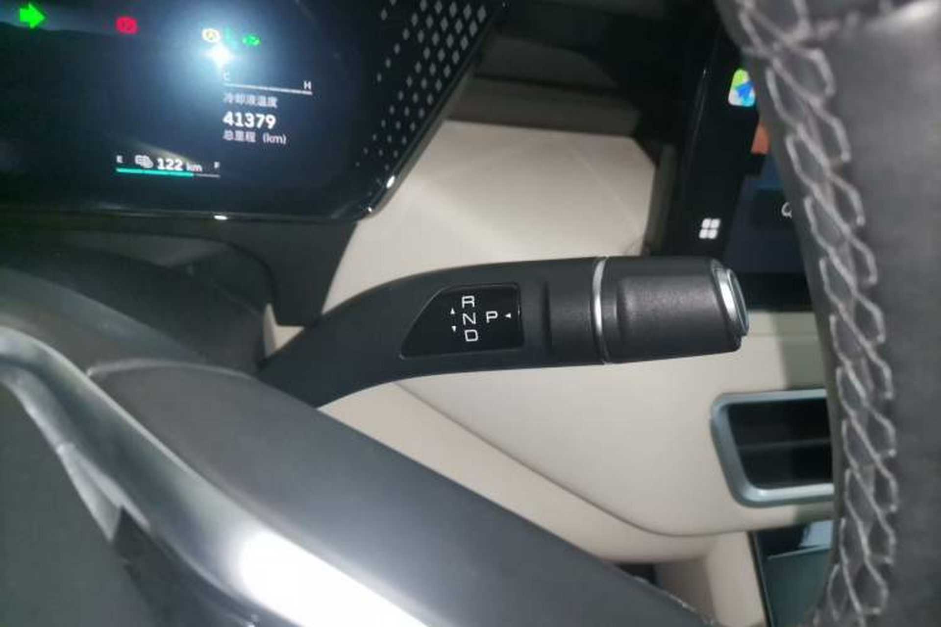 Used Wey Mocha New Energy 2023 Two-Wheel Drive Long-Range Version Gear Lever