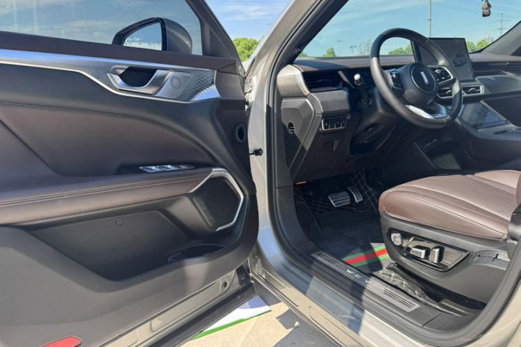 Used Wey Mocha New Energy 2023 Two-Wheel Drive Long-Range Version Interior 14