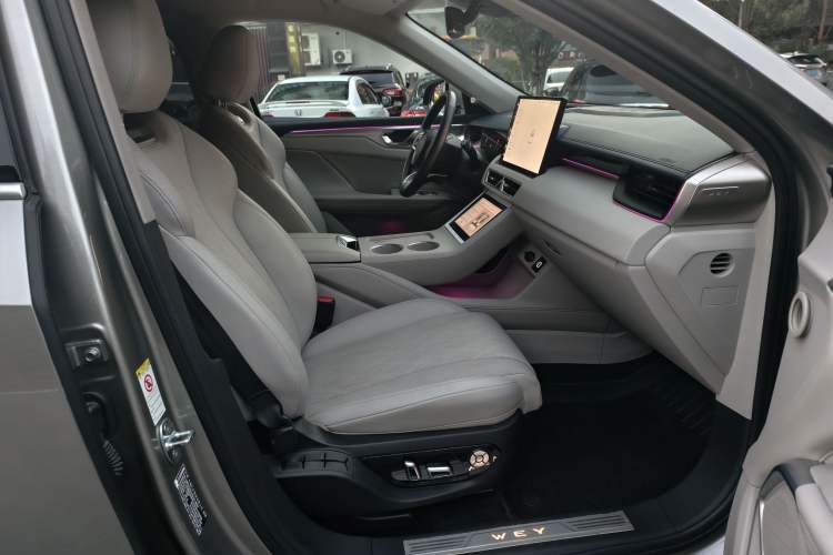 Used Wey Mocha New Energy 2023 Two-Wheel Drive Long-Range Version Interior 8