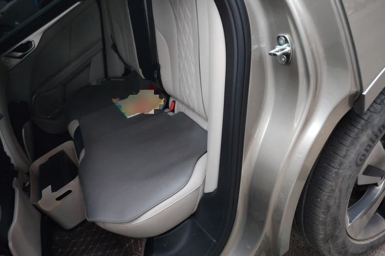 Used Wey Mocha New Energy 2023 Two-Wheel Drive Long-Range Version Left Rear Seat
