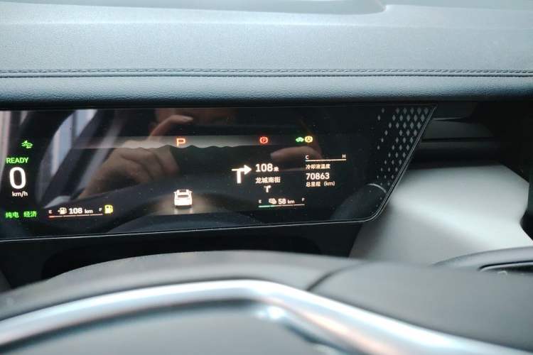 Used Wey Mocha New Energy 2023 Two-Wheel Drive Long-Range Version Odometer Close Up
