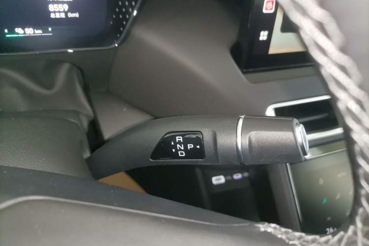 Used Wey Mocha New Energy 2024 Hi4 Four-Wheel Drive Long-Range Version Gear Lever
