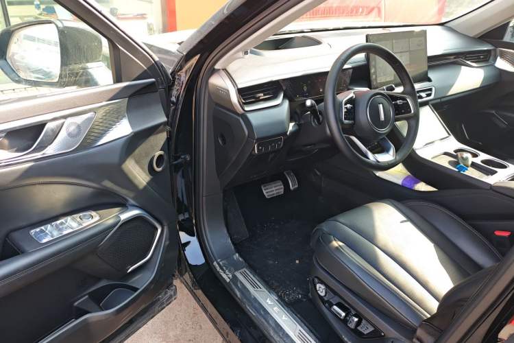 Used Wey Mocha New Energy 2024 Hi4 Four-Wheel Drive Long-Range Version Interior 3