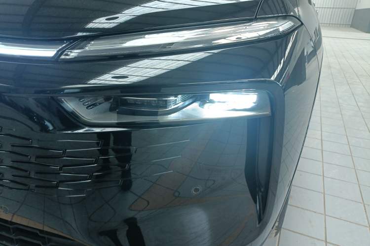 Used Wey Mocha New Energy 2024 Hi4 Four-Wheel Drive Long-Range Version Left Front Headlight