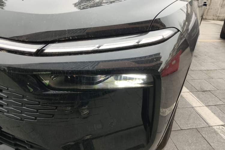 Used Wey Mocha New Energy 2024 Hi4 Four-Wheel Drive Long-Range Version Left Front Headlight