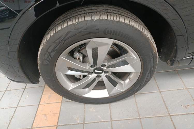 Used Wey Mocha New Energy 2024 Hi4 Four-Wheel Drive Long-Range Version Left Front Wheel Hub