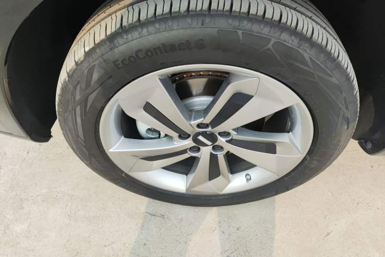 Used Wey Mocha New Energy 2024 Hi4 Four-Wheel Drive Long-Range Version Left Front Wheel Hub
