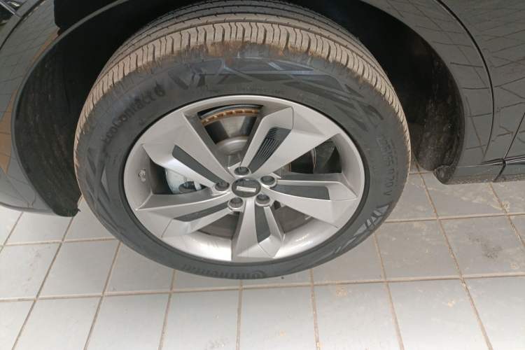Used Wey Mocha New Energy 2024 Hi4 Four-Wheel Drive Long-Range Version Left Front Wheel Hub
