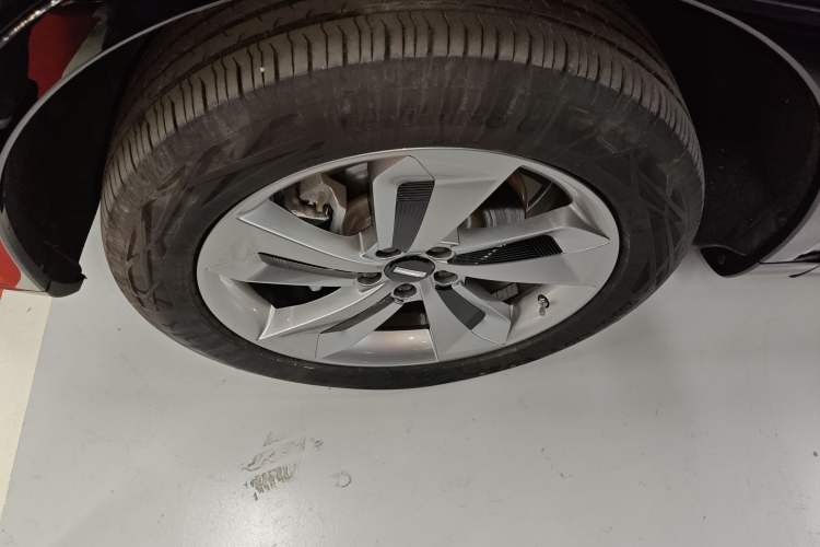 Used Wey Mocha New Energy 2024 Hi4 Four-Wheel Drive Long-Range Version Left Front Wheel Hub
