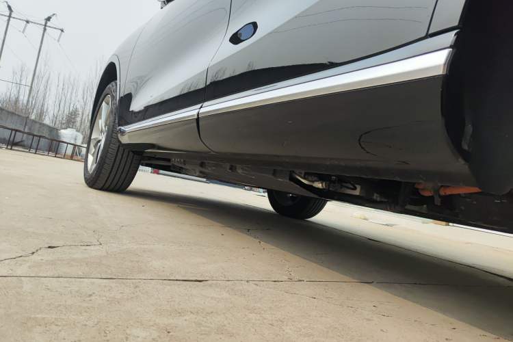 Used Wey Mocha New Energy 2024 Hi4 Four-Wheel Drive Long-Range Version Left Side Sill