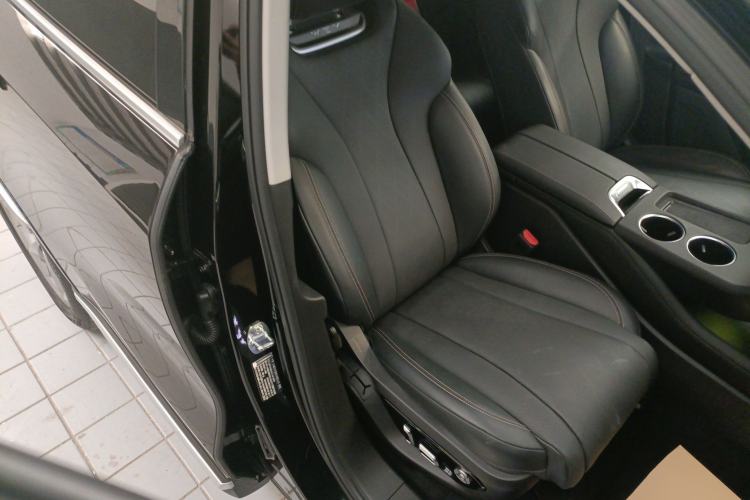 Used Wey Mocha New Energy 2024 Hi4 Four-Wheel Drive Long-Range Version Right Front Seat