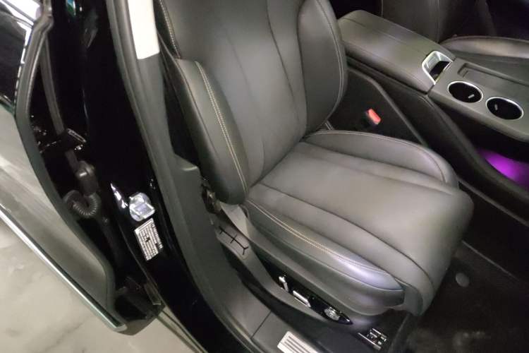 Used Wey Mocha New Energy 2024 Hi4 Four-Wheel Drive Long-Range Version Right Front Seat