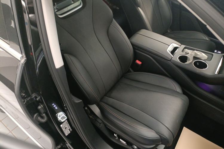 Used Wey Mocha New Energy 2024 Hi4 Four-Wheel Drive Long-Range Version Right Front Seat
