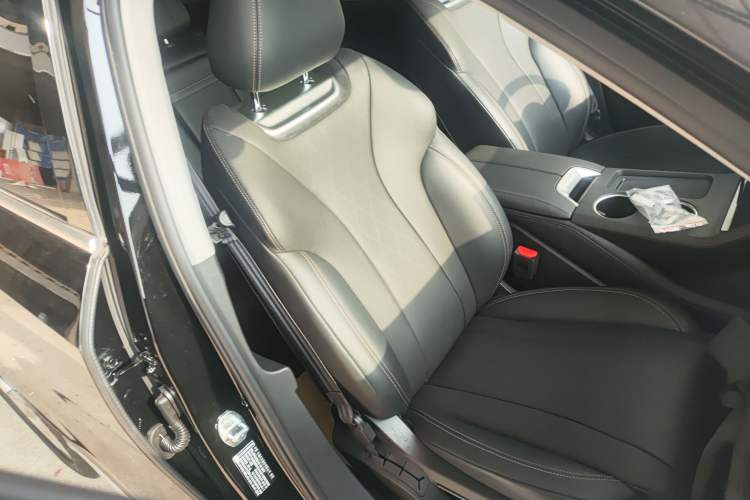 Used Wey Mocha New Energy 2024 Hi4 Four-Wheel Drive Long-Range Version Right Front Seat