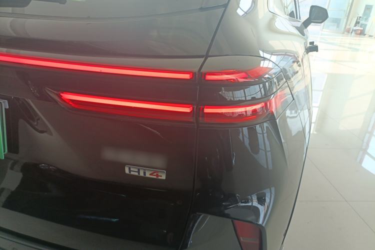 Used Wey Mocha New Energy 2024 Hi4 Four-Wheel Drive Long-Range Version Right Rear Taillight