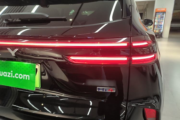 Used Wey Mocha New Energy 2024 Hi4 Four-Wheel Drive Long-Range Version Right Rear Taillight