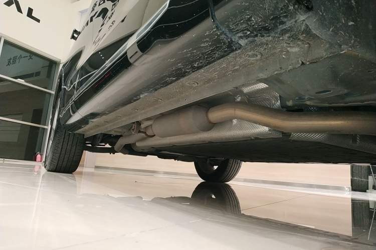 Used Wey Mocha New Energy 2024 Hi4 Four-Wheel Drive Long-Range Version Right Side Sill