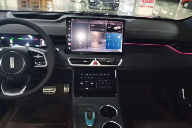 Used Wey Mocha New Energy 2024 Hi4 Four-Wheel Drive Long-Range Version Audio And AC Panel