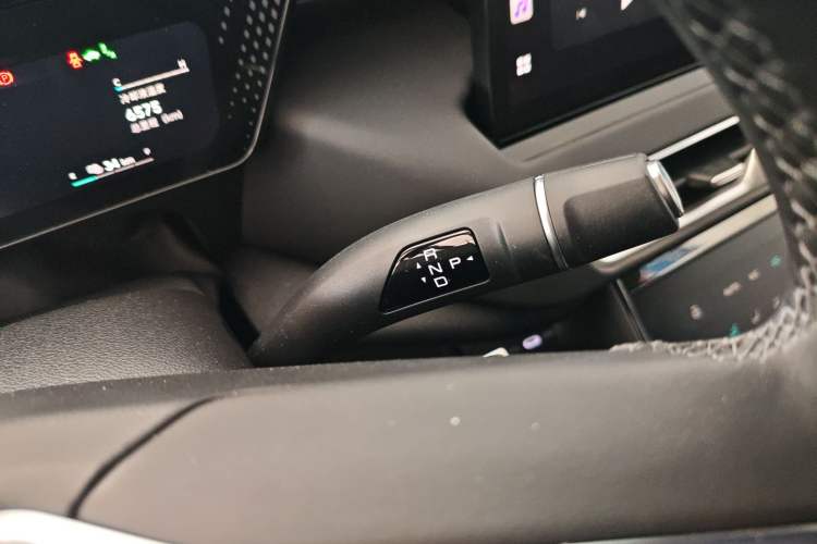 Used Wey Mocha New Energy 2024 Hi4 Four-Wheel Drive Long-Range Version Gear Lever