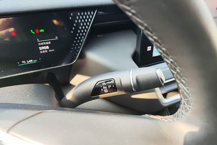 Used Wey Mocha New Energy 2024 Hi4 Four-Wheel Drive Long-Range Version Gear Lever