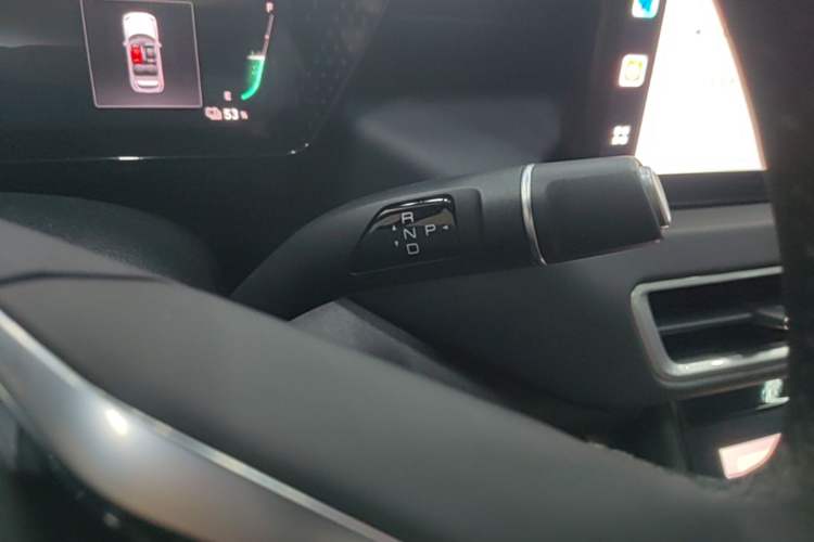 Used Wey Mocha New Energy 2024 Hi4 Four-Wheel Drive Long-Range Version Gear Lever