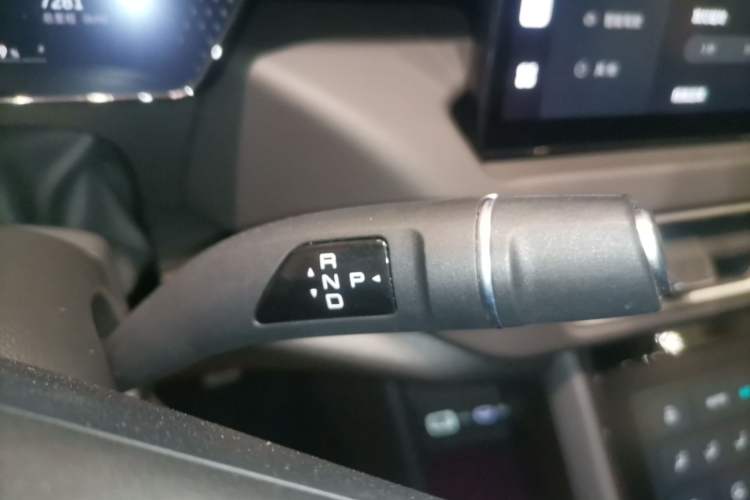 Used Wey Mocha New Energy 2024 Hi4 Four-Wheel Drive Long-Range Version Gear Lever