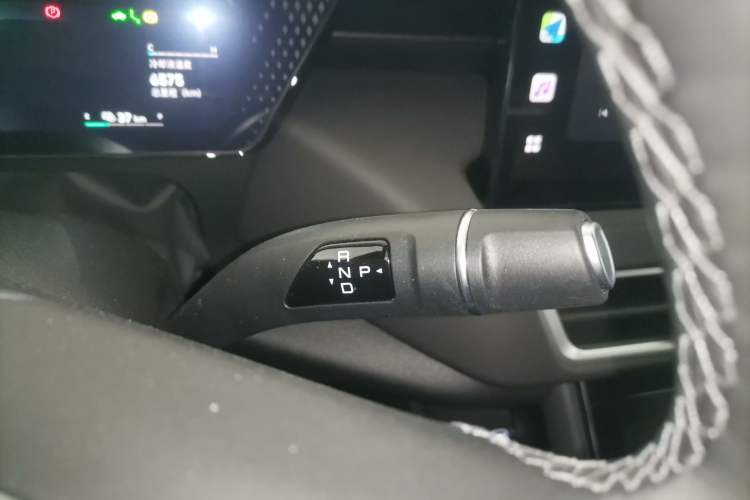 Used Wey Mocha New Energy 2024 Hi4 Four-Wheel Drive Long-Range Version Gear Lever