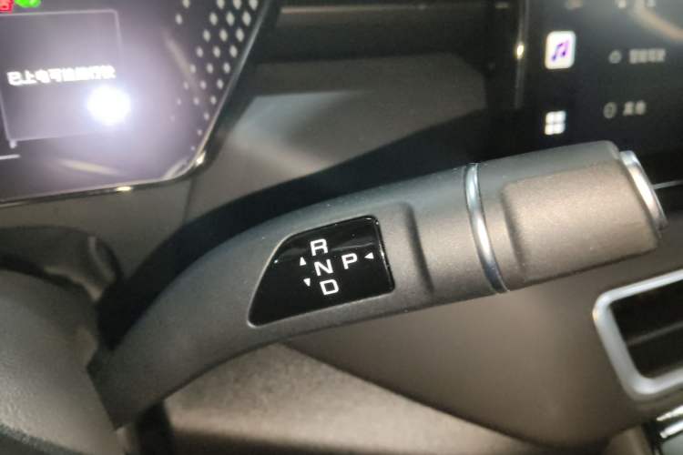 Used Wey Mocha New Energy 2024 Hi4 Four-Wheel Drive Long-Range Version Gear Lever