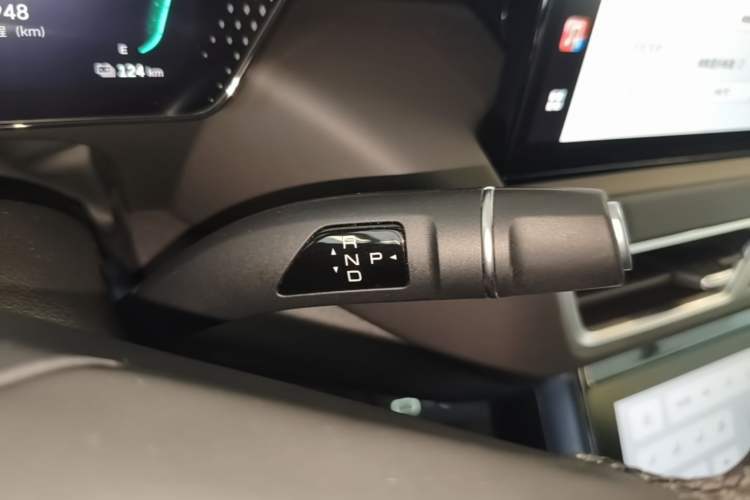 Used Wey Mocha New Energy 2024 Hi4 Four-Wheel Drive Long-Range Version Gear Lever