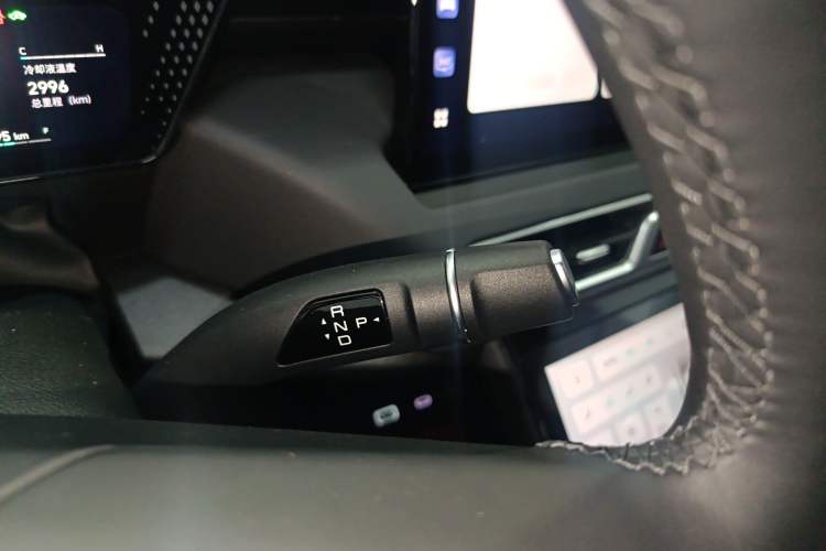 Used Wey Mocha New Energy 2024 Hi4 Four-Wheel Drive Long-Range Version Gear Lever