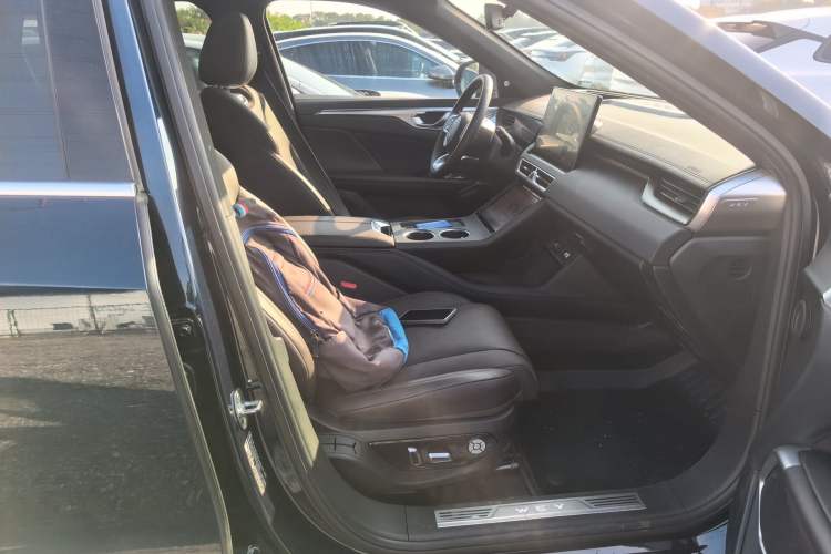 Used Wey Mocha New Energy 2024 Hi4 Four-Wheel Drive Long-Range Version Interior 5