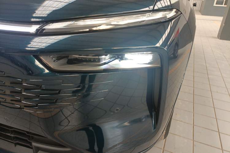 Used Wey Mocha New Energy 2024 Hi4 Four-Wheel Drive Long-Range Version Left Front Headlight
