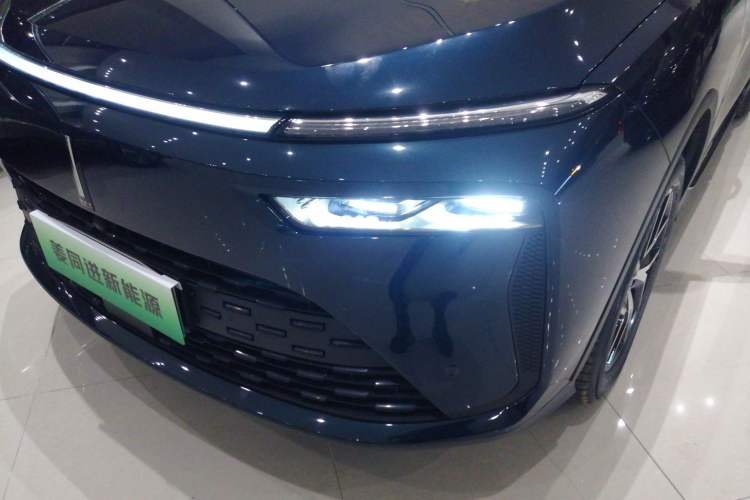 Used Wey Mocha New Energy 2024 Hi4 Four-Wheel Drive Long-Range Version Left Front Headlight