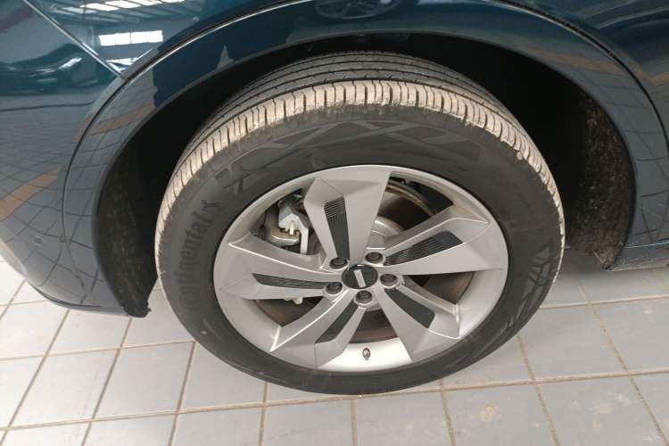 Used Wey Mocha New Energy 2024 Hi4 Four-Wheel Drive Long-Range Version Left Front Wheel Hub