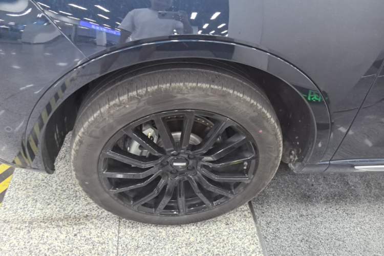 Used Wey Mocha New Energy 2024 Hi4 Four-Wheel Drive Long-Range Version Left Front Wheel Hub