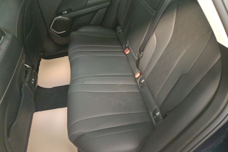 Used Wey Mocha New Energy 2024 Hi4 Four-Wheel Drive Long-Range Version Left Rear Seat