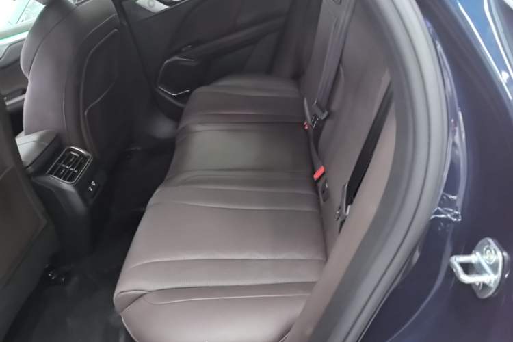 Used Wey Mocha New Energy 2024 Hi4 Four-Wheel Drive Long-Range Version Left Rear Seat