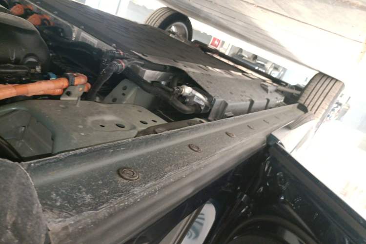 Used Wey Mocha New Energy 2024 Hi4 Four-Wheel Drive Long-Range Version Left Side Sill