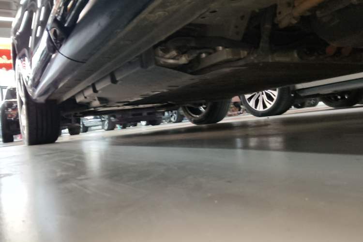 Used Wey Mocha New Energy 2024 Hi4 Four-Wheel Drive Long-Range Version Left Side Sill