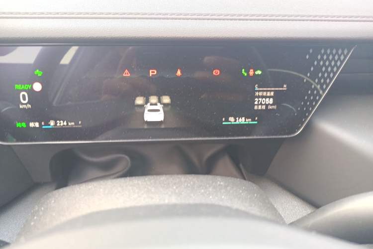 Used Wey Mocha New Energy 2024 Hi4 Four-Wheel Drive Long-Range Version Odometer Close Up
