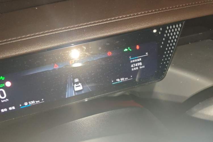 Used Wey Mocha New Energy 2024 Hi4 Four-Wheel Drive Long-Range Version Odometer Close Up