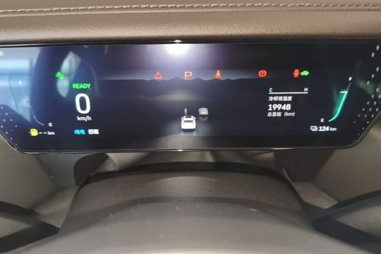 Used Wey Mocha New Energy 2024 Hi4 Four-Wheel Drive Long-Range Version Odometer Close Up