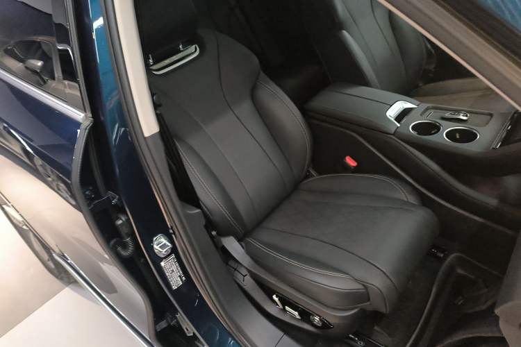 Used Wey Mocha New Energy 2024 Hi4 Four-Wheel Drive Long-Range Version Right Front Seat