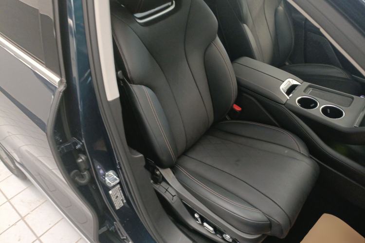 Used Wey Mocha New Energy 2024 Hi4 Four-Wheel Drive Long-Range Version Right Front Seat