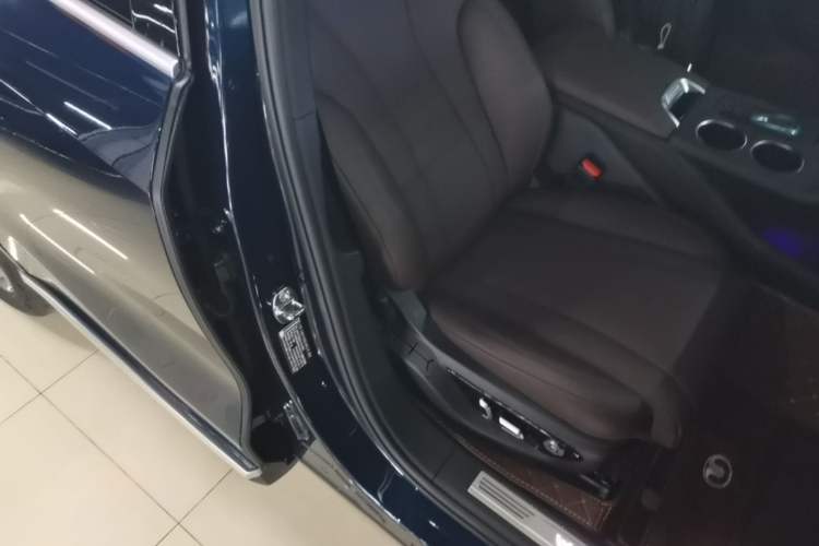 Used Wey Mocha New Energy 2024 Hi4 Four-Wheel Drive Long-Range Version Right Front Seat