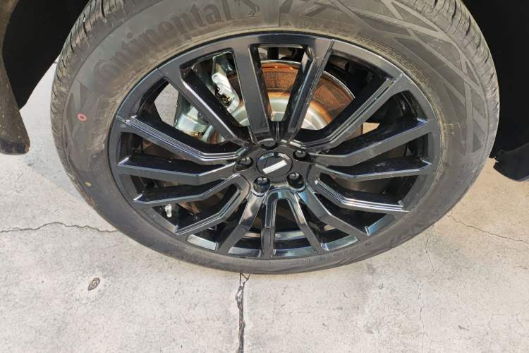 Used Wey Mocha New Energy 2024 Hi4 Four-Wheel Drive Long-Range Version Right Rear Wheel Hub