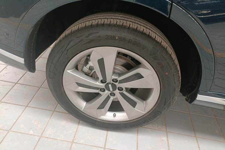 Used Wey Mocha New Energy 2024 Hi4 Four-Wheel Drive Long-Range Version Right Rear Wheel Hub